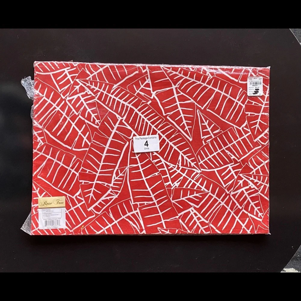 NIP Rose Tree‎ Set of 4 Red Print Cotton Placemats